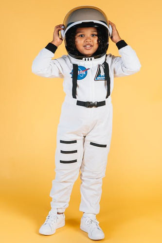 dress-up-clothes-astronaut